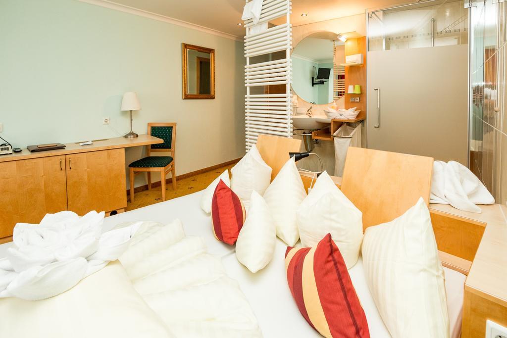 Hotel Alpina Nature-Wellness เวนส์ ภายนอก รูปภาพ